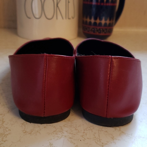 Red flats - Picture 4 of 4